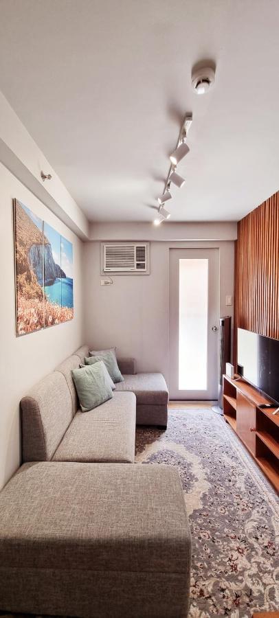 Mikaela'S Crib- 1 Bedroom Flat @ Arezzo Place Condominium Davao City المظهر الخارجي الصورة